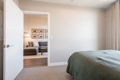 25-web-or-mls-613-600 N Service Rd, Stoney Creek - Sullivan-25