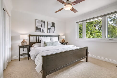 46-web-or-mls-421 Southland Cres, Oakville-36