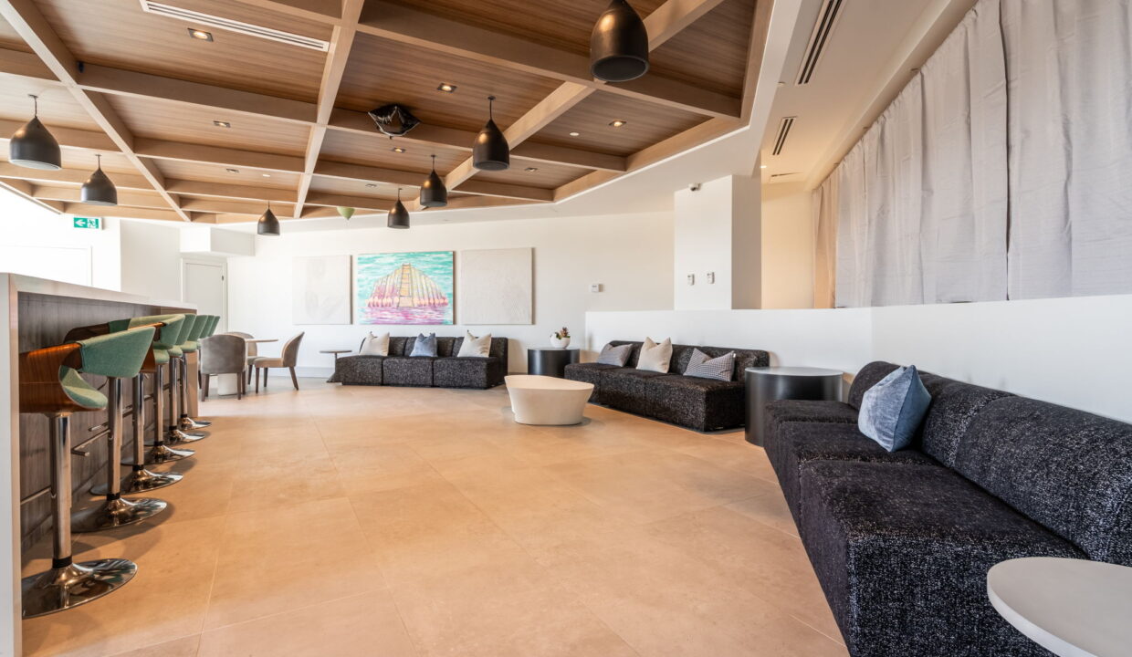 63-web-or-mls-613-600 N Service Rd, Stoney Creek - Sullivan-63