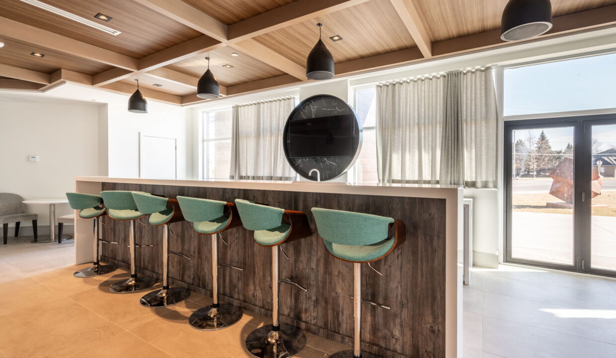 66-web-or-mls-613-600 N Service Rd, Stoney Creek - Sullivan-66