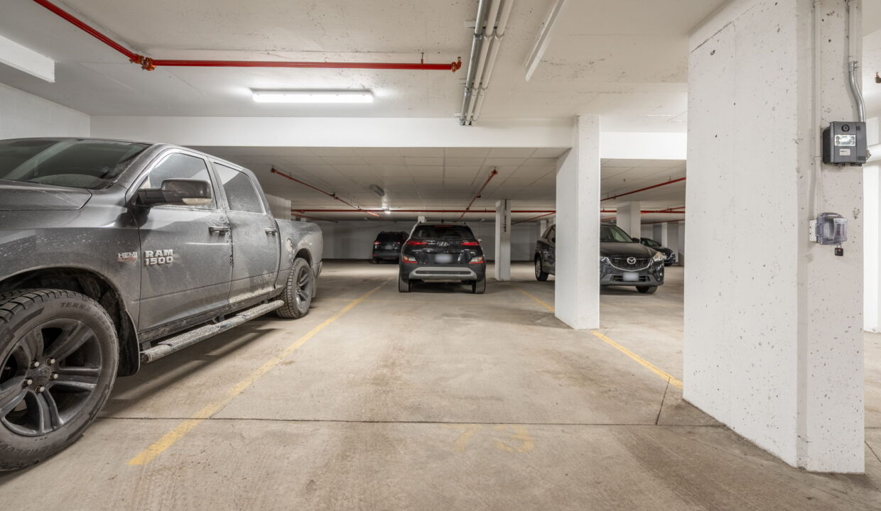 72-web-or-mls-613-600 N Service Rd, Stoney Creek - Sullivan-72