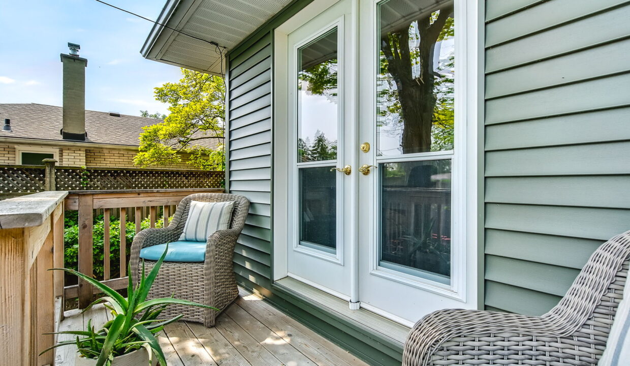 82-web-or-mls-421 Southland Cres, Oakville-72