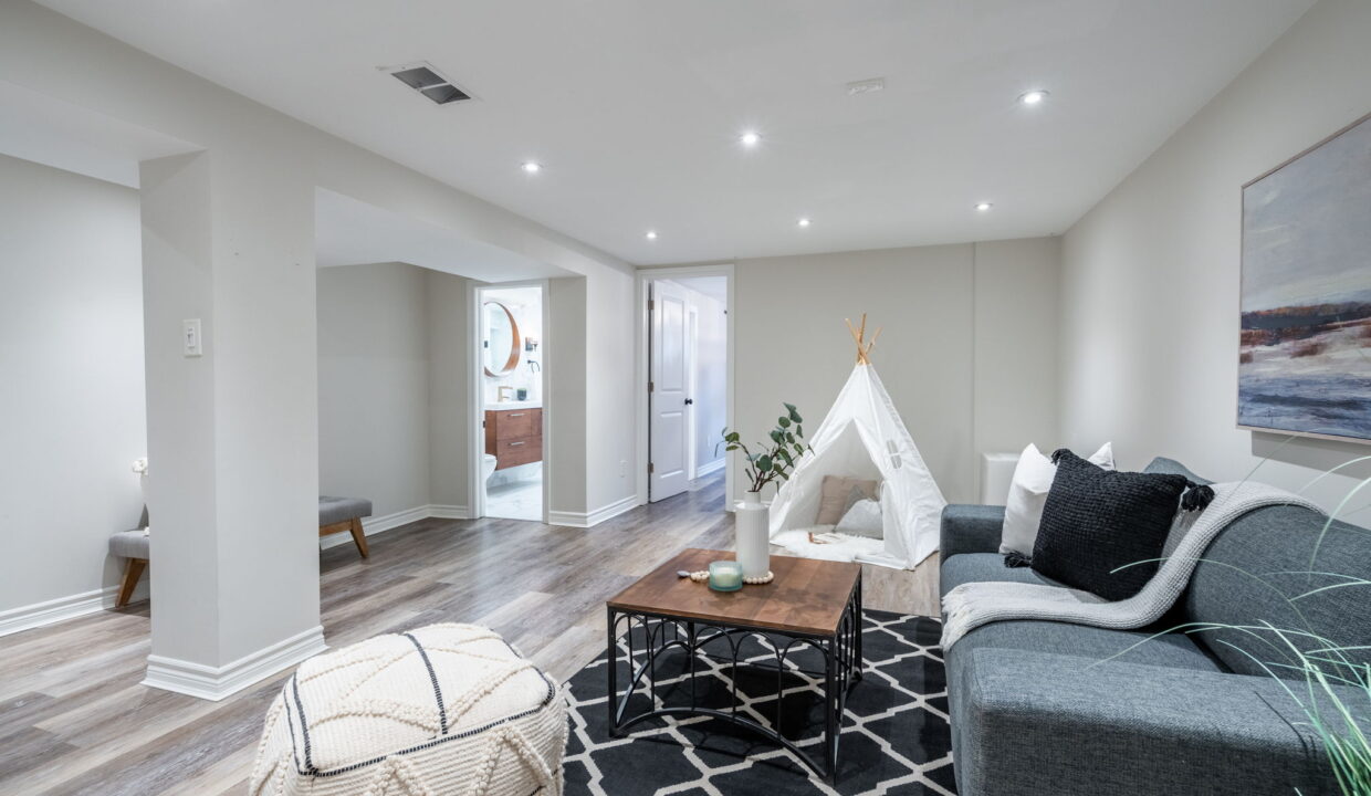 36-web-or-mls-2361 Alma Dale Ave, Burlington-36