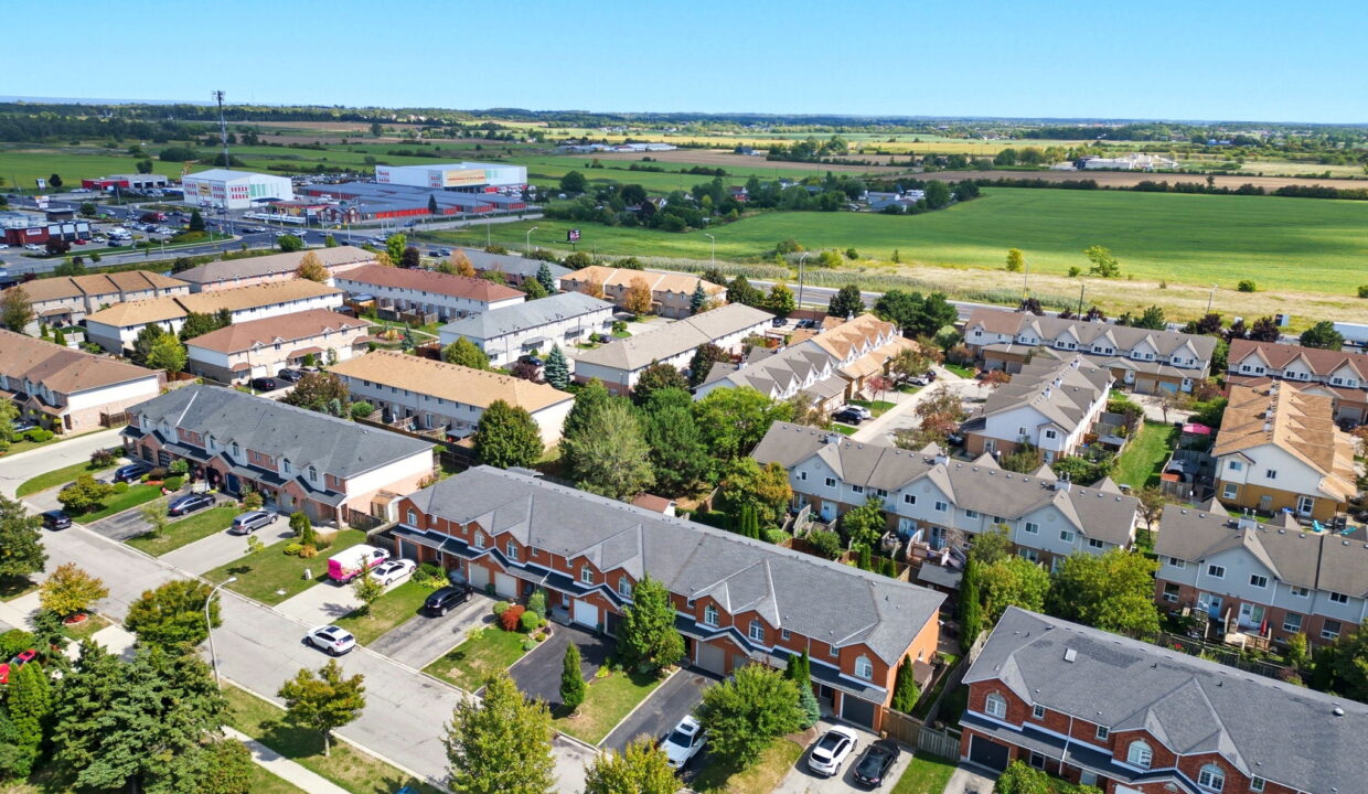 48-web-or-mls-57 Pinewoods48