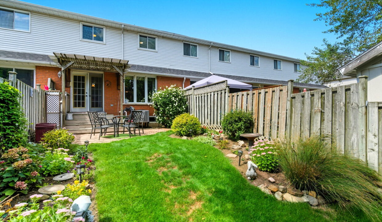 7-web-or-mls-57 Pinewoods2