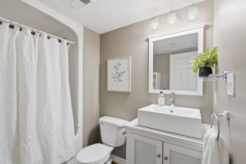 23-web-or-mls-23-Shannon Sullivan_4015 Kilmer Dr 308