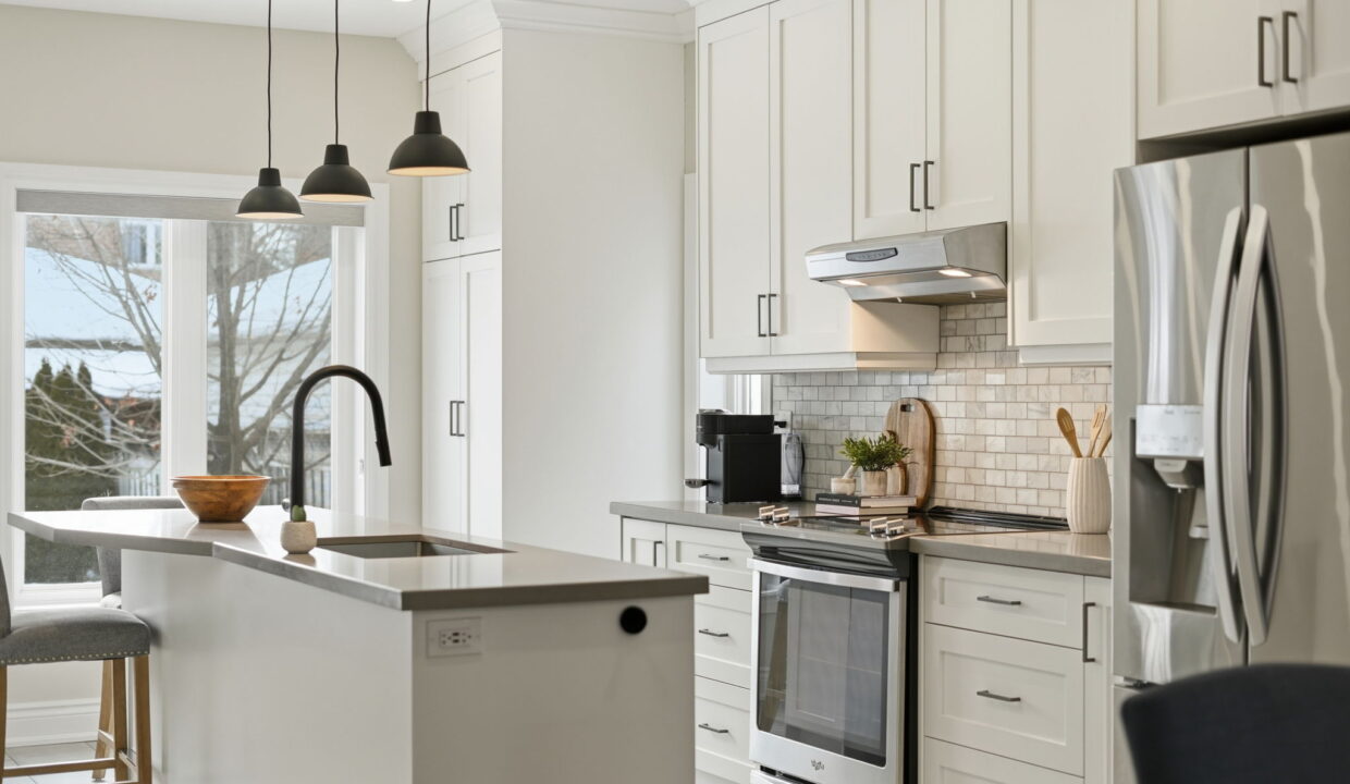 31-web-or-mls-2669 Castle Hill Crescent, Oakville-31