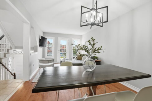 13-web-or-mls-12-Shannon Sullivan_5137 Dryden Ave