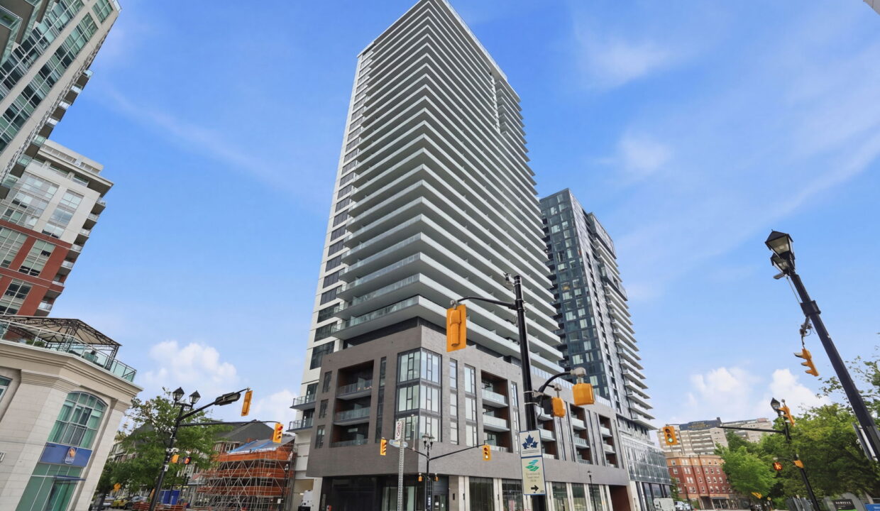 1-web-or-mls-1-Genevieve Serroul_2075 Lakeshore Rd