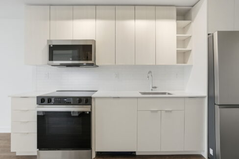 16-web-or-mls-16-Genevieve Serroul_2075 Lakeshore Rd