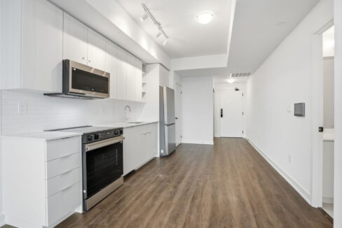 17-web-or-mls-17-Genevieve Serroul_2075 Lakeshore Rd