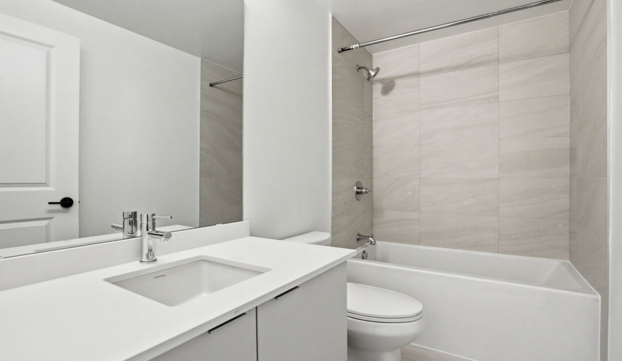 24-web-or-mls-24-Genevieve Serroul_2075 Lakeshore Rd