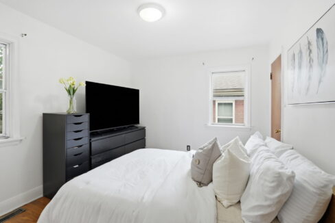 24-web-or-mls-24-Shannon Sullivan - 4 Duncombe Dr