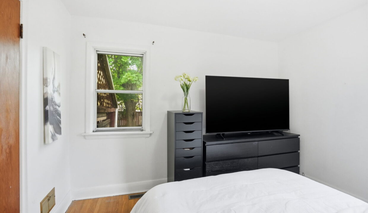 25-web-or-mls-25-Shannon Sullivan - 4 Duncombe Dr