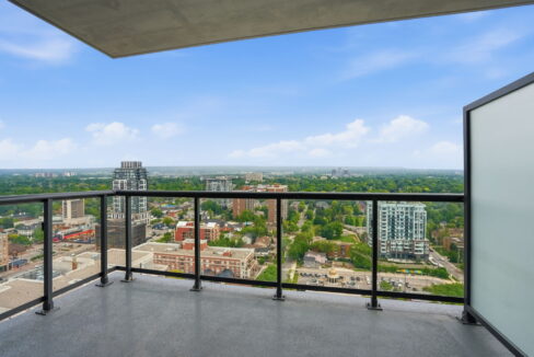 26-web-or-mls-26-Genevieve Serroul_2075 Lakeshore Rd