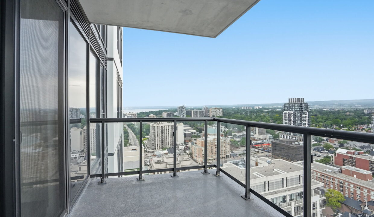 27-web-or-mls-27-Genevieve Serroul_2075 Lakeshore Rd