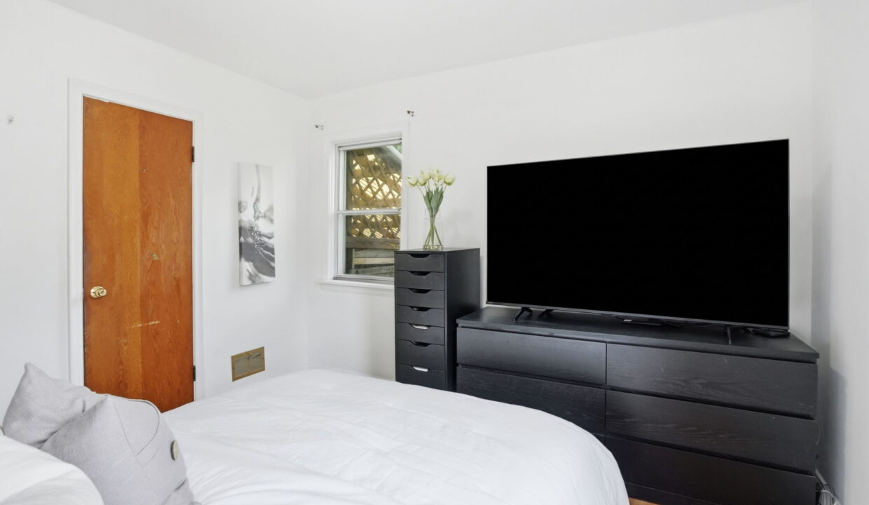 27-web-or-mls-27-Shannon Sullivan - 4 Duncombe Dr