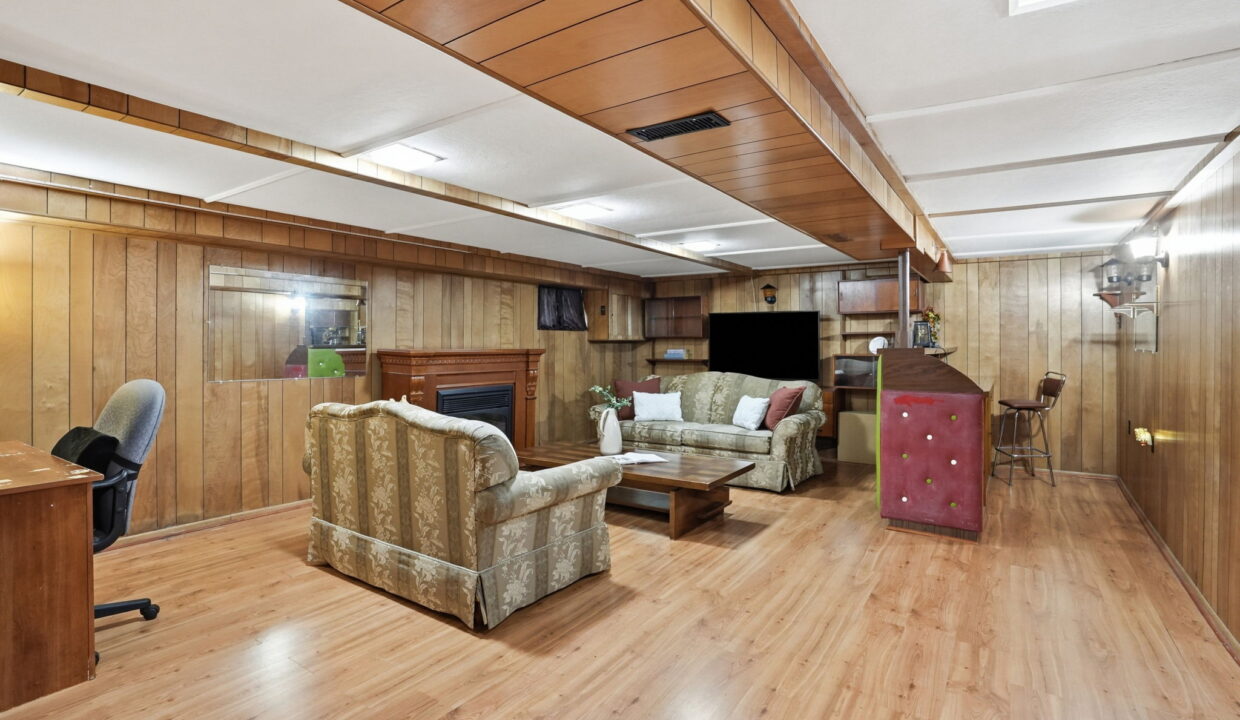 30-web-or-mls-30-Shannon Sullivan - 4 Duncombe Dr