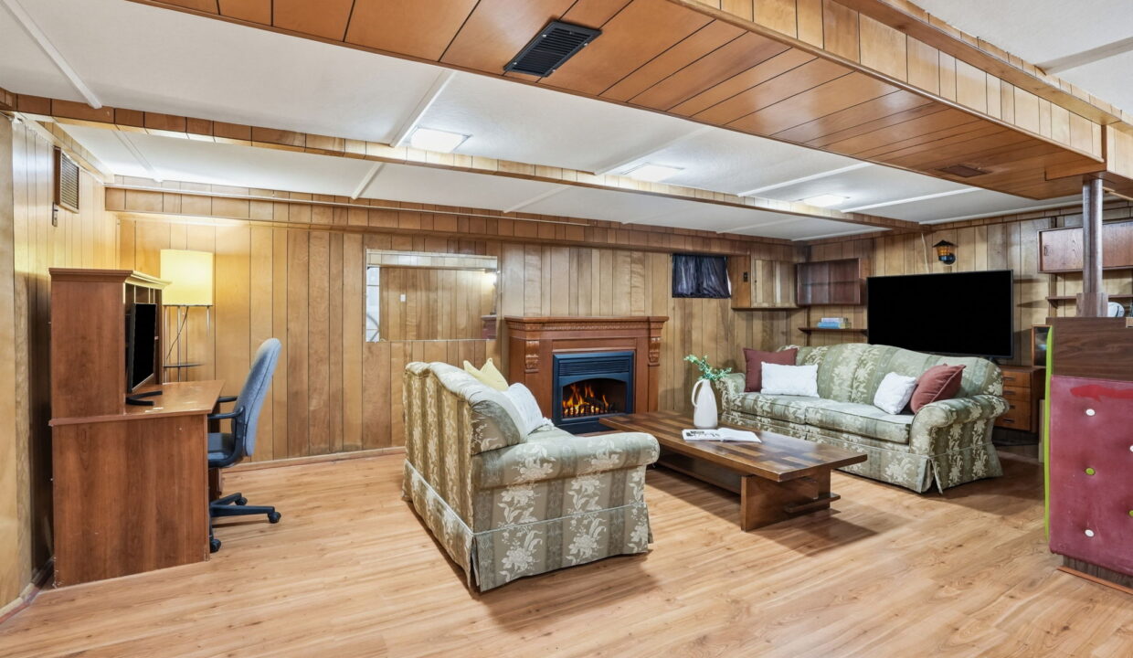 31-web-or-mls-33-Shannon Sullivan - 4 Duncombe Dr