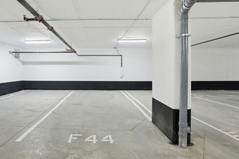 34-web-or-mls-34-Genevieve Serroul_2075 Lakeshore Rd