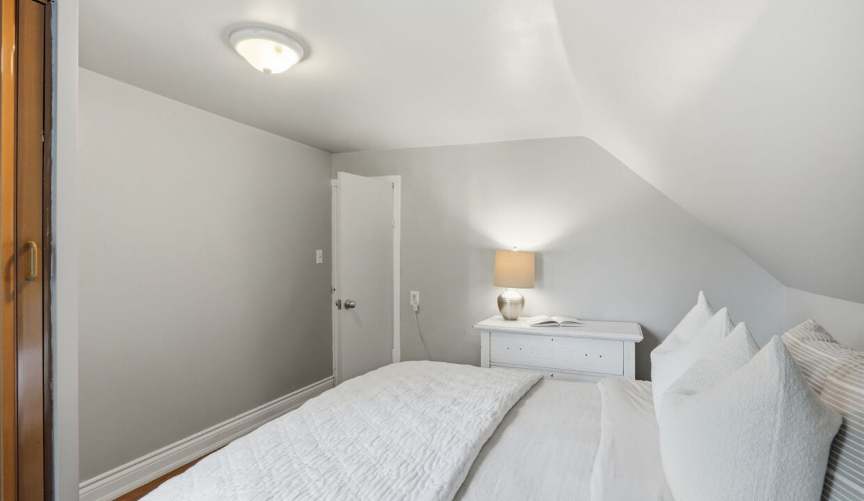 38-web-or-mls-38-Shannon Sullivan_55 E 32nd St