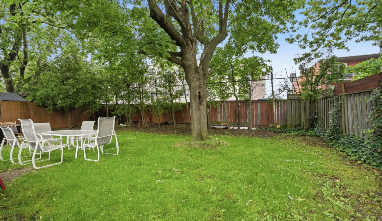 50-web-or-mls-55-Shannon Sullivan - 4 Duncombe Dr