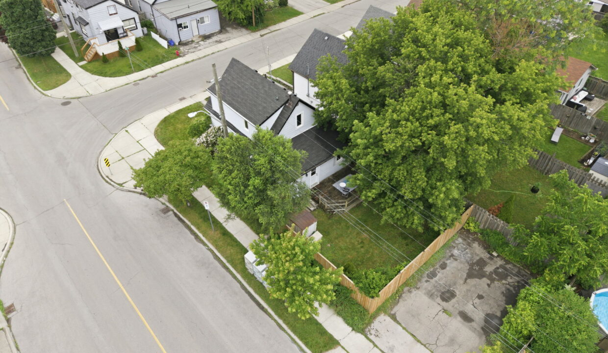 67-web-or-mls-67-Shannon Sullivan_55 E 32nd St