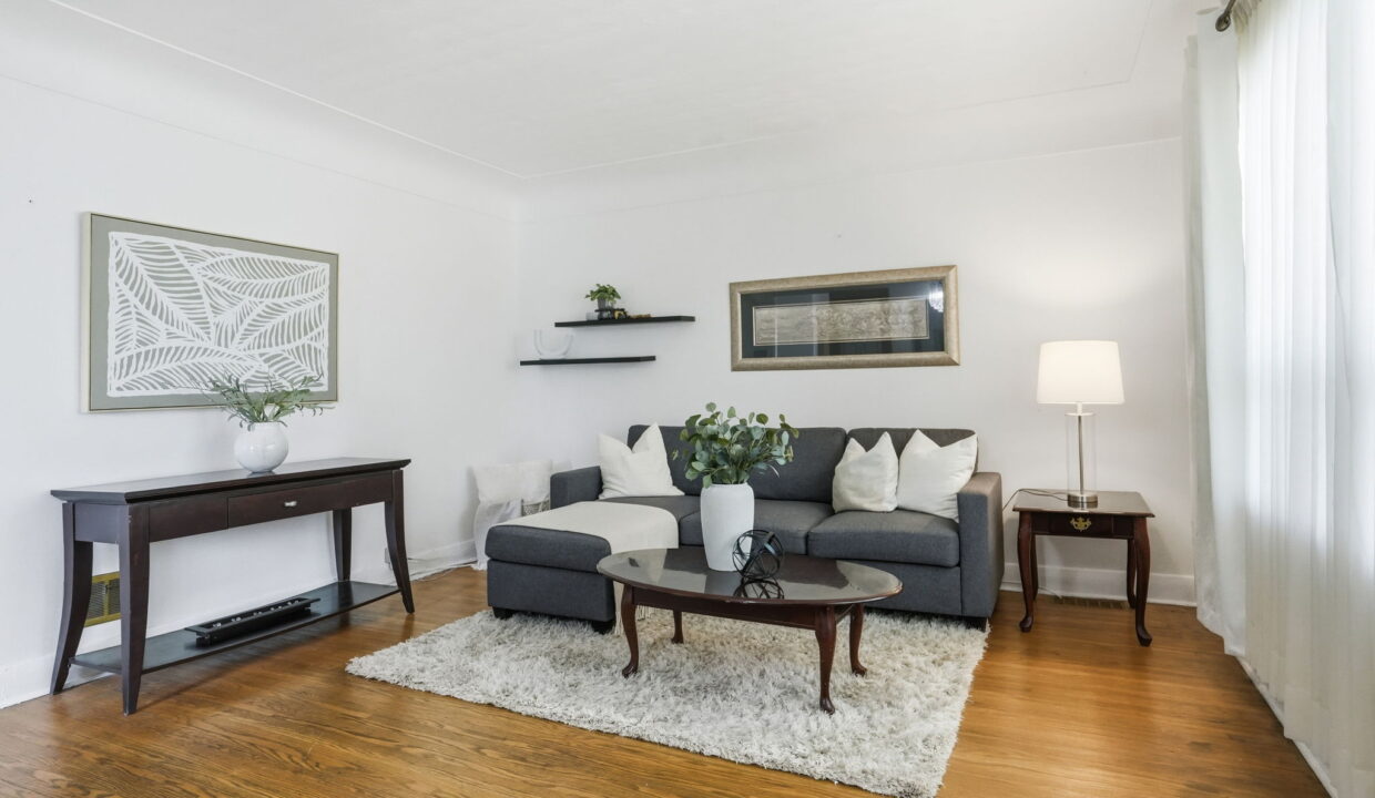 8-web-or-mls-08-Shannon Sullivan - 4 Duncombe Dr