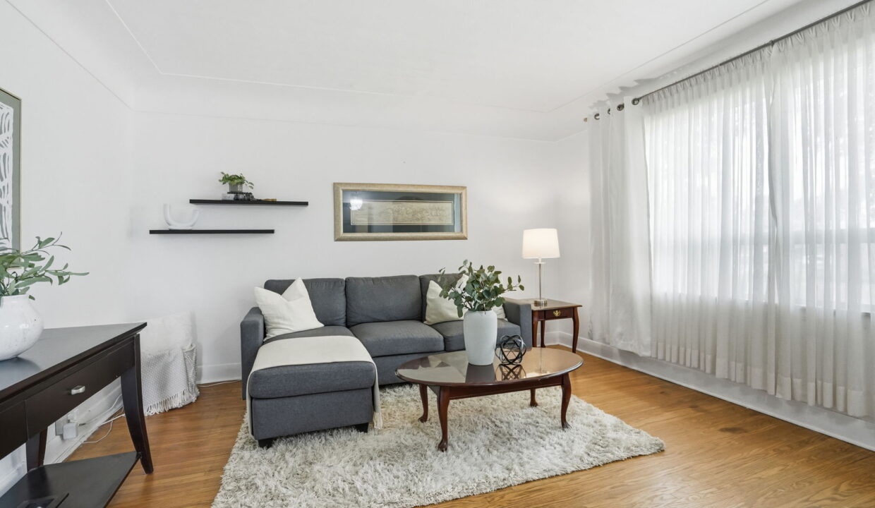 9-web-or-mls-09-Shannon Sullivan - 4 Duncombe Dr