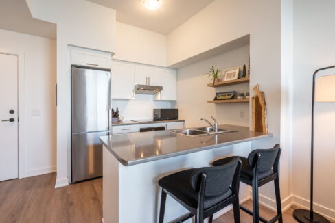 18-web-or-mls-613-600 N Service Rd, Stoney Creek - Sullivan-18