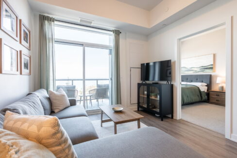 21-web-or-mls-613-600 N Service Rd, Stoney Creek - Sullivan-21