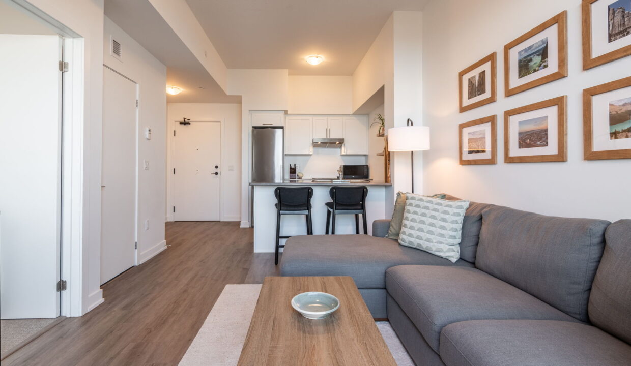 22-web-or-mls-613-600 N Service Rd, Stoney Creek - Sullivan-22