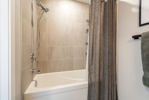 29-web-or-mls-613-600 N Service Rd, Stoney Creek - Sullivan-29