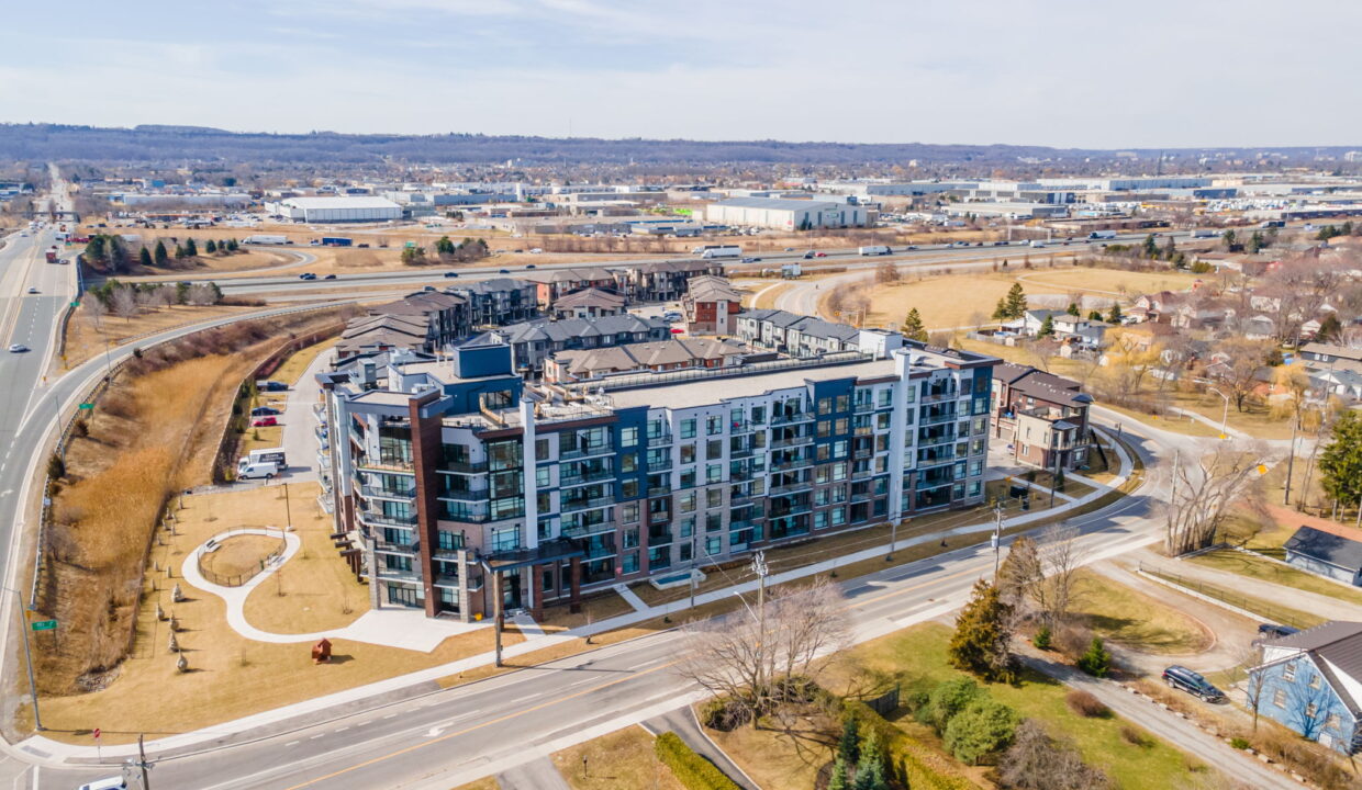 47-web-or-mls-613-600 N Service Rd, Stoney Creek - Sullivan-47