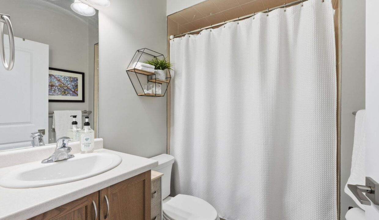 45-web-or-mls-045_Shannon Sullivan_170 Rockhaven Ln 321